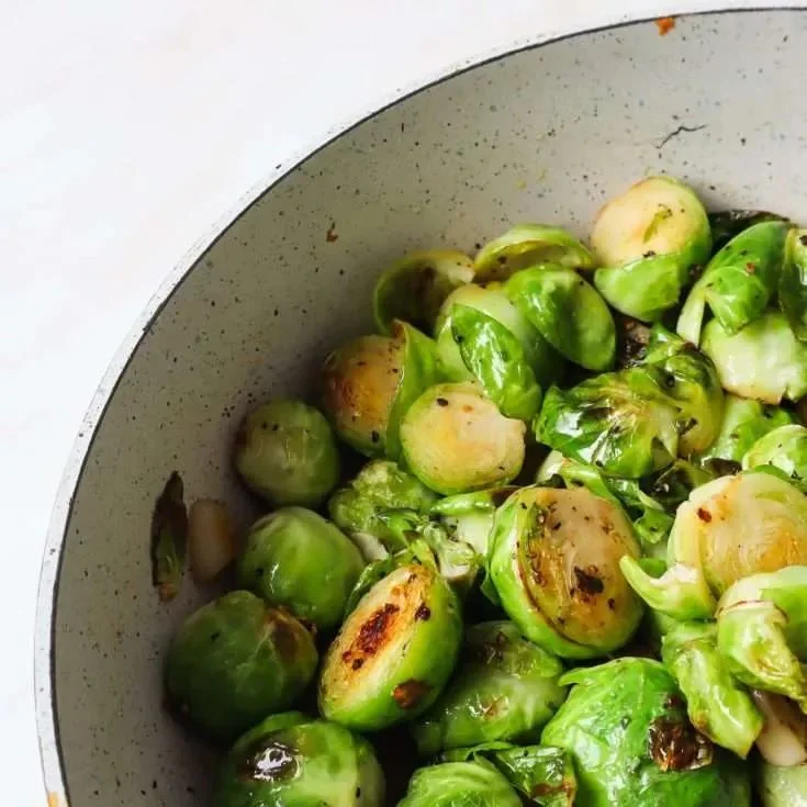 High-Protein Vegetables 2 A variety of high-protein vegetables including peas, spinach, and broccoli.